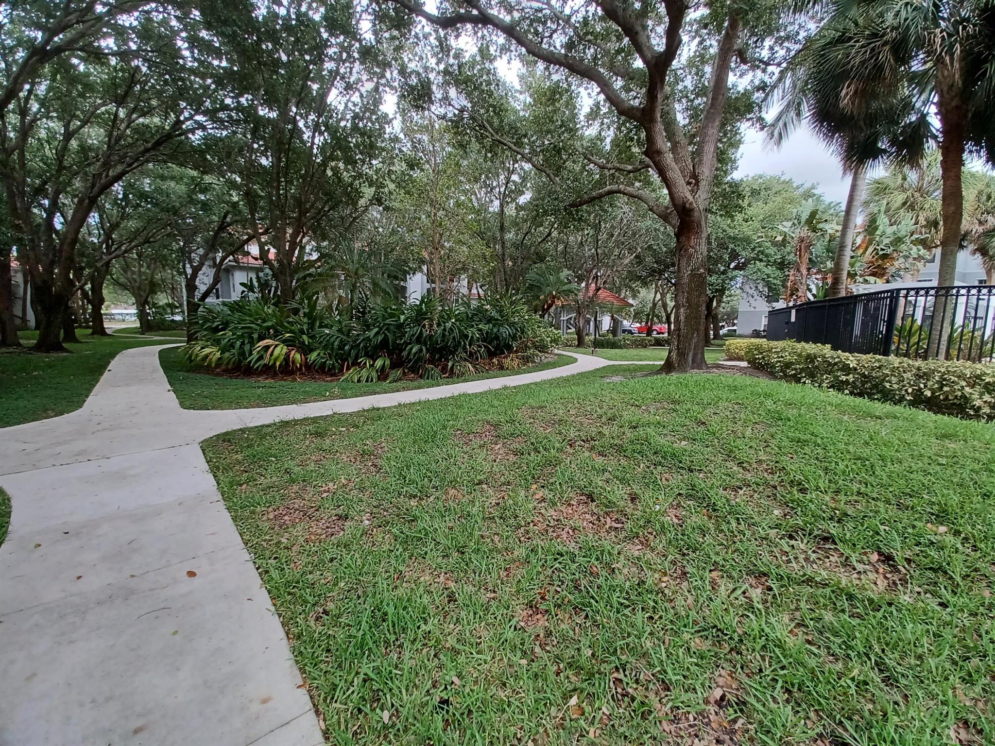 CONDOS AT COURTNEY PARK - Residential Lease