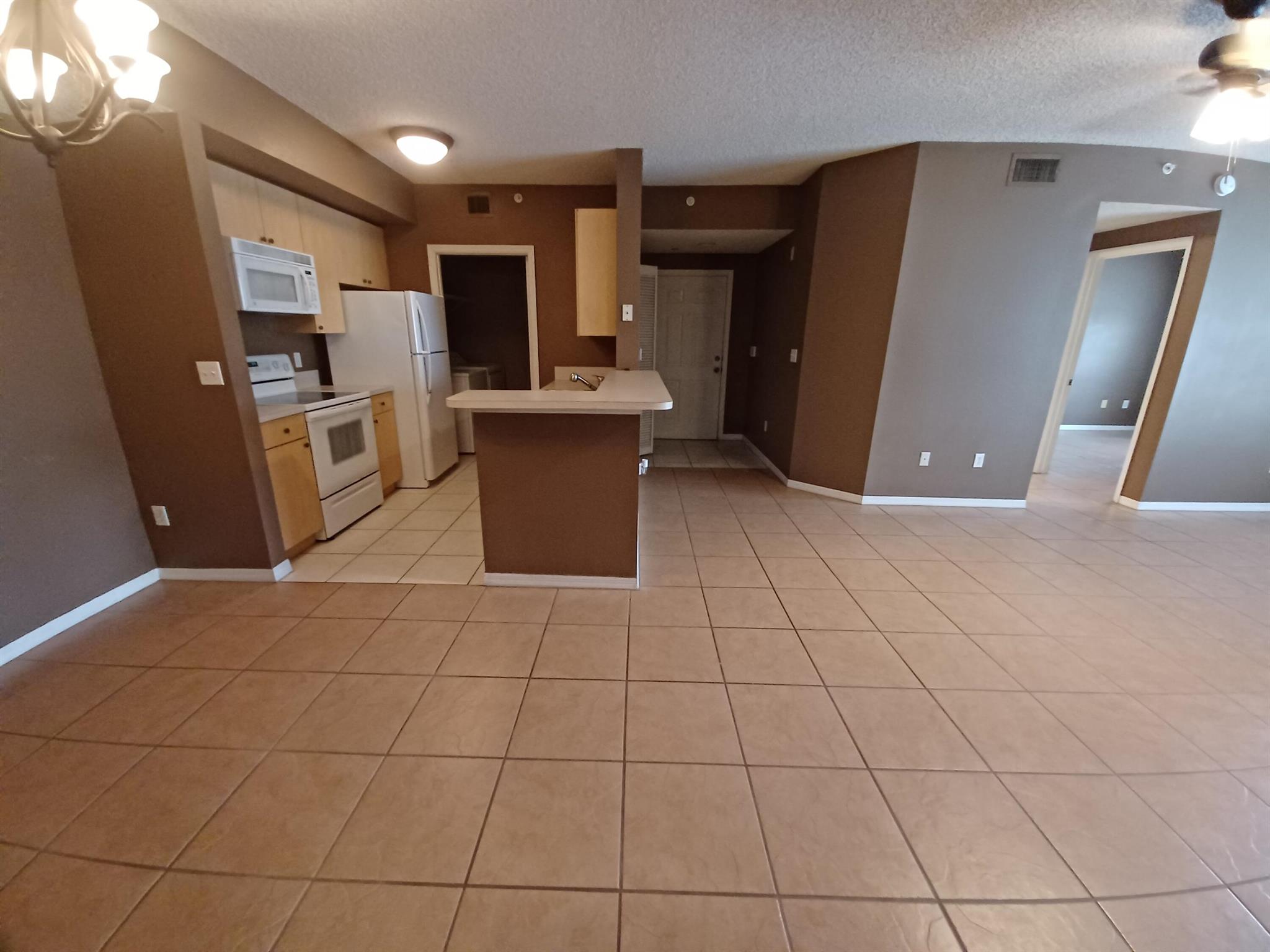 CONDOS AT COURTNEY PARK - Residential Lease