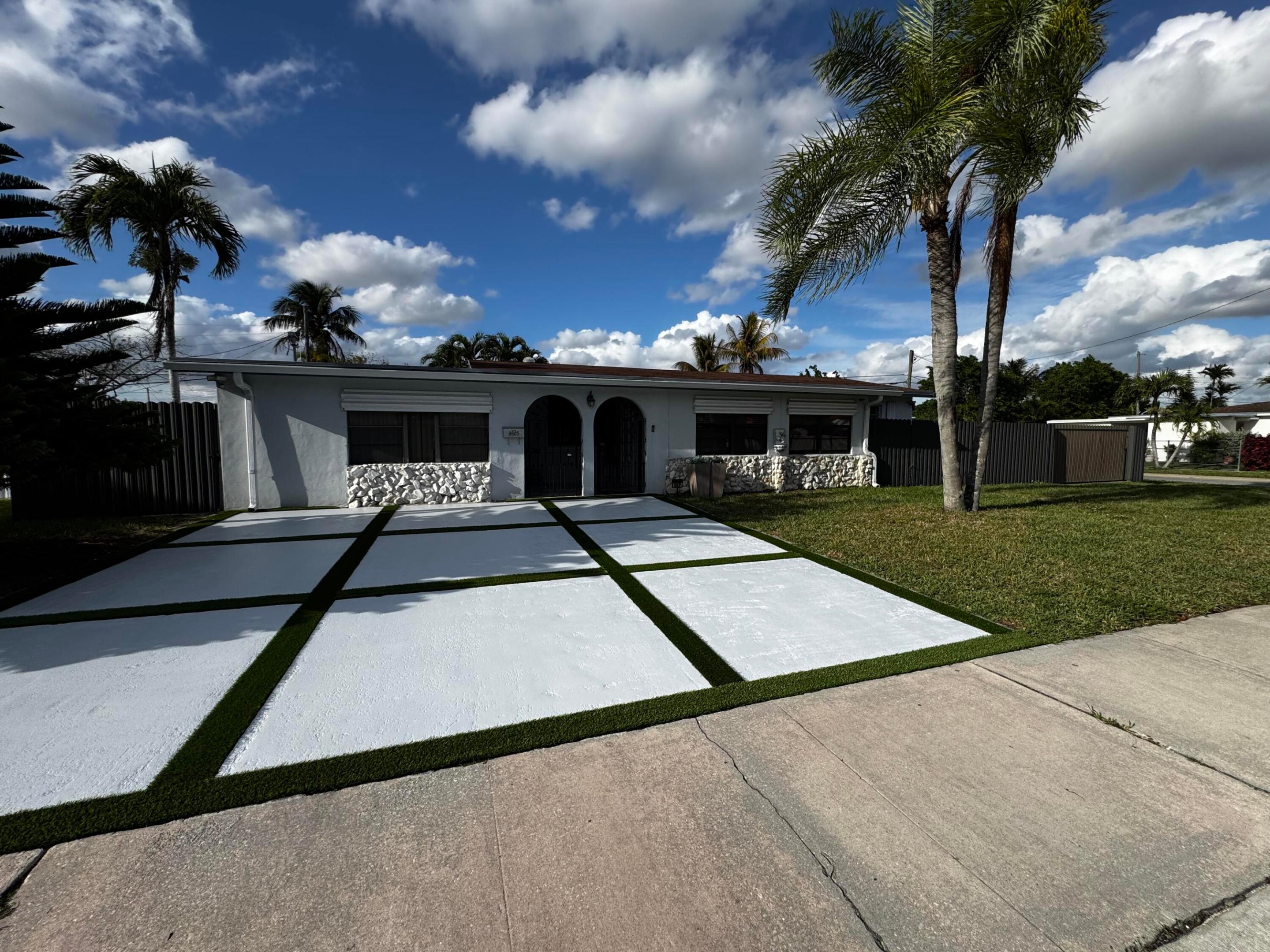 8805 SW 43rd Terrace