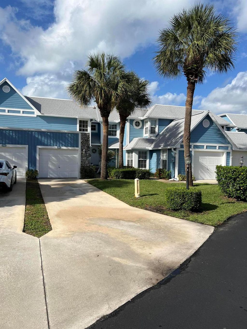 Photo of 809 Ocean Dunes Circle, Jupiter, FL 33477 (MLS # R11075487)