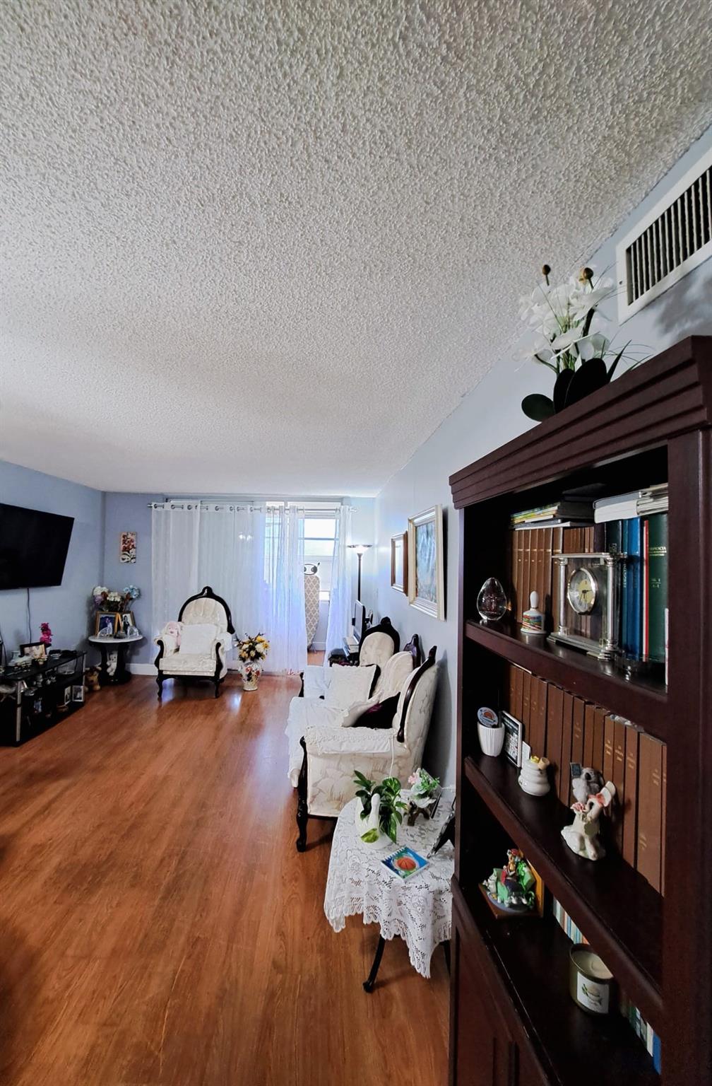 8841 Sunrise Lakes Blvd 206