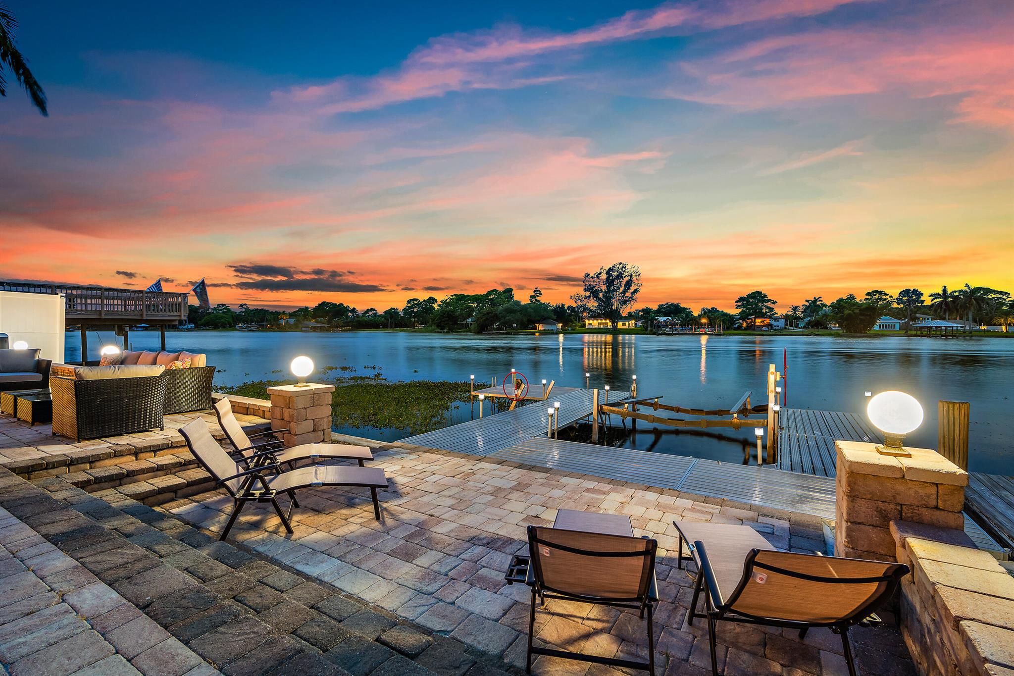 ISLAND ESTATES - Residential