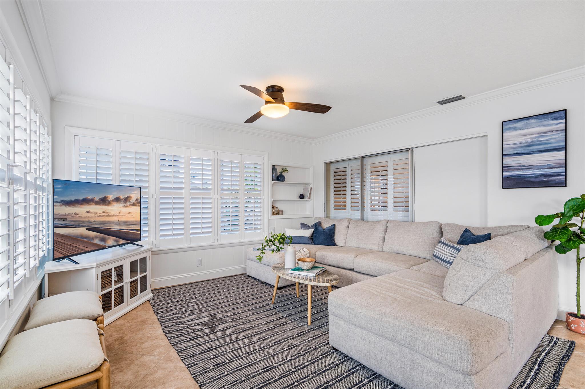 ISLAND ESTATES - Residential