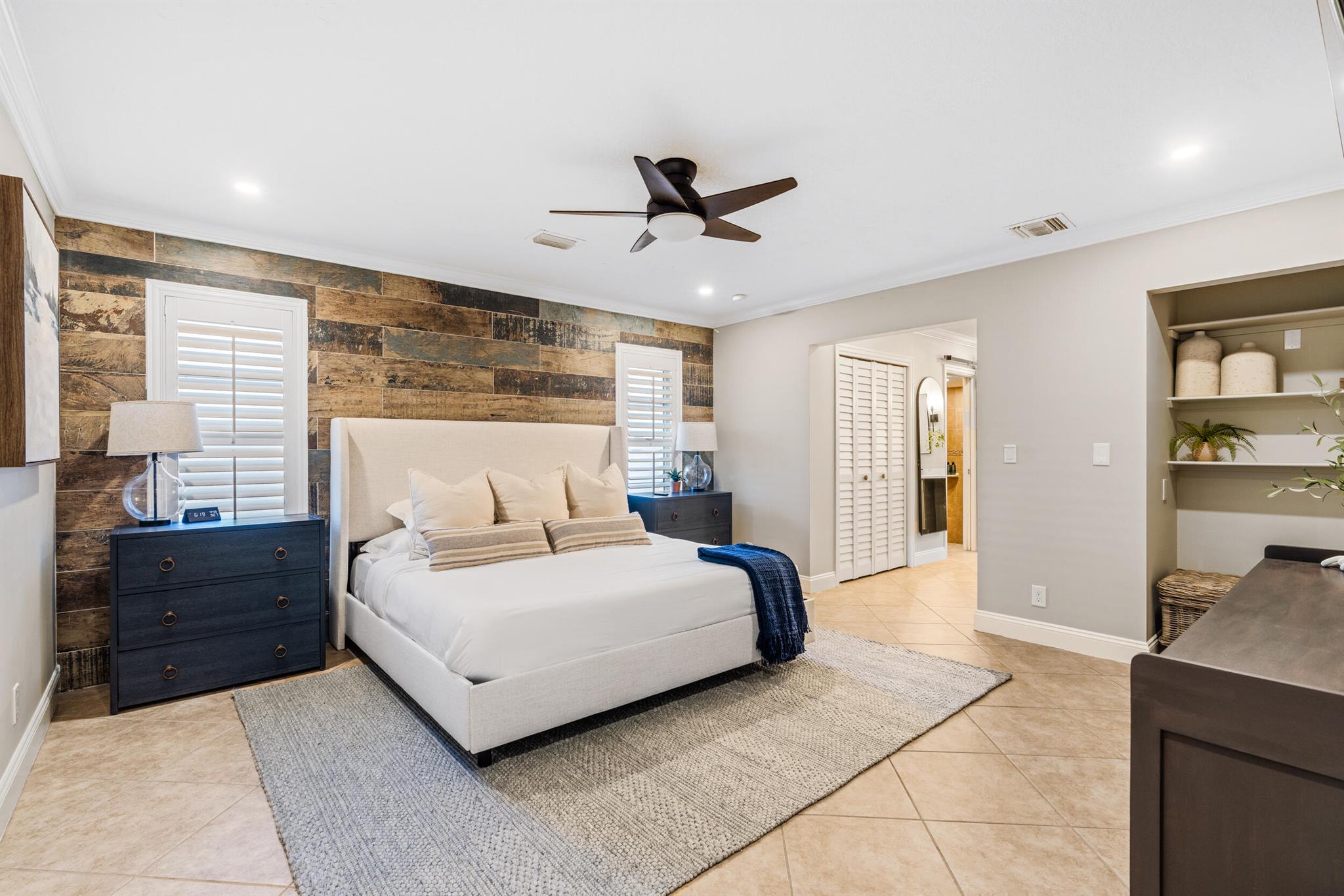 ISLAND ESTATES - Residential