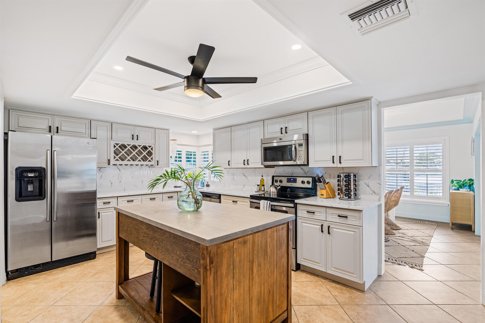 ISLAND ESTATES - Residential