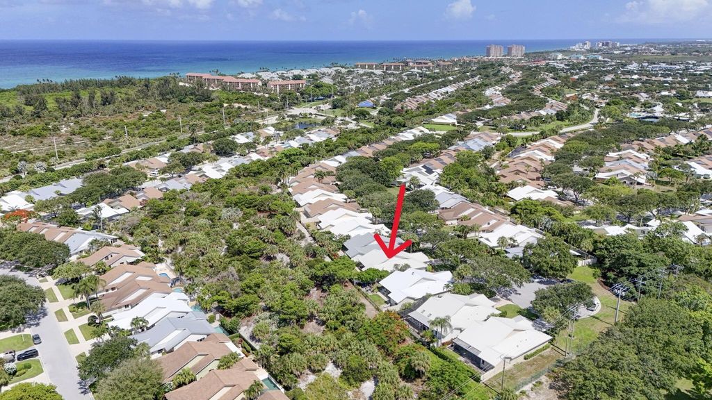 Photo of 335 Ridge Road, Jupiter, FL 33477 (MLS # R11100229)