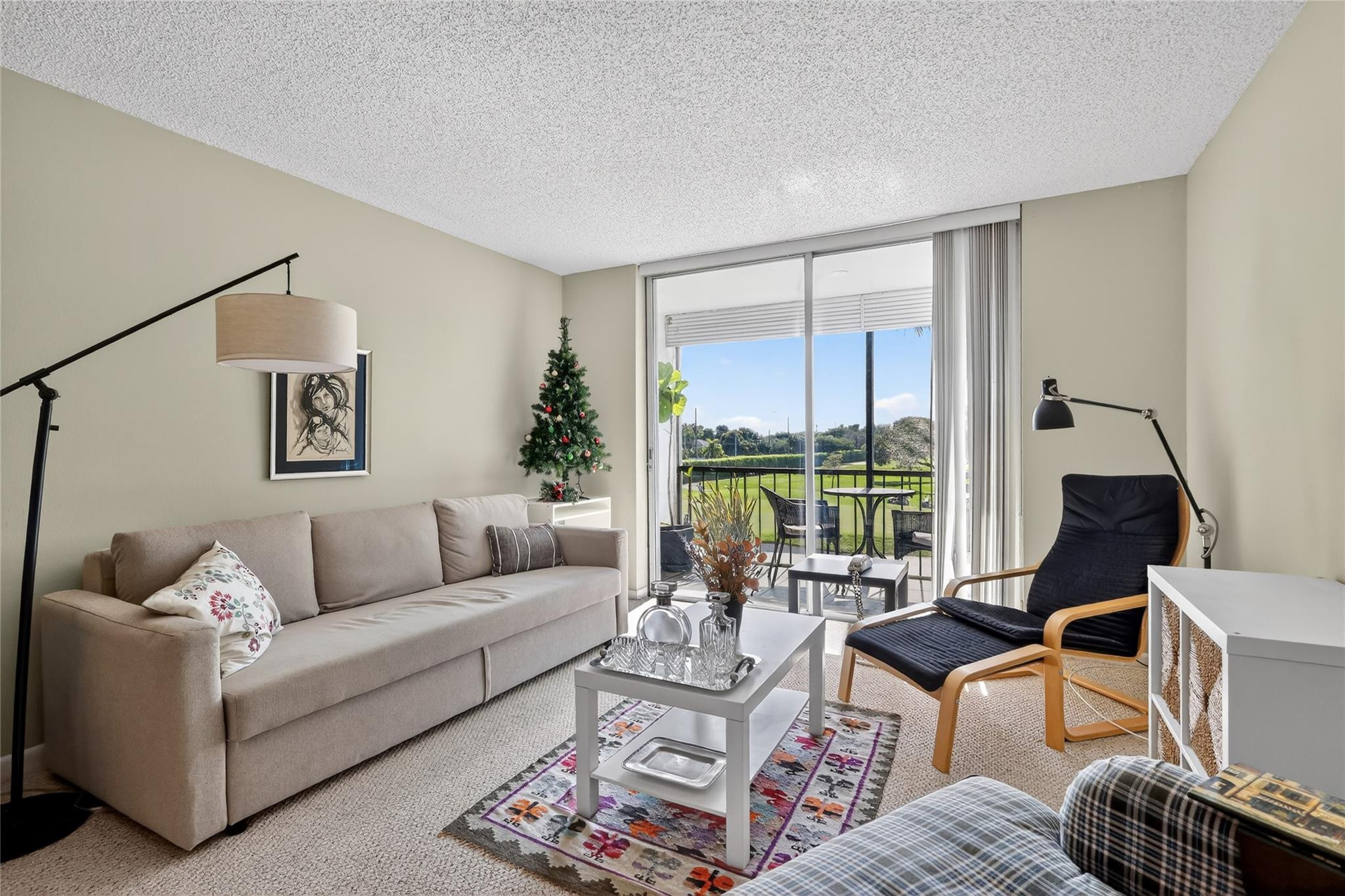 HOLLYBROOK GOLF & TENNIS - Residential