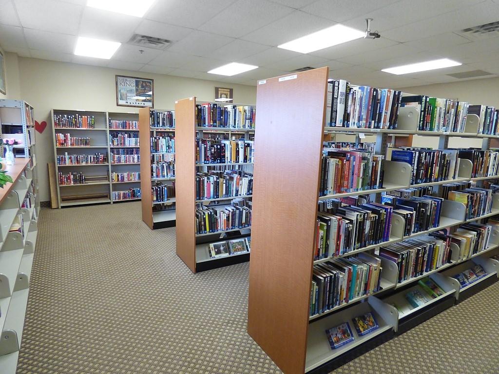 HOLLYBROOK GOLF & TENNIS - Residential