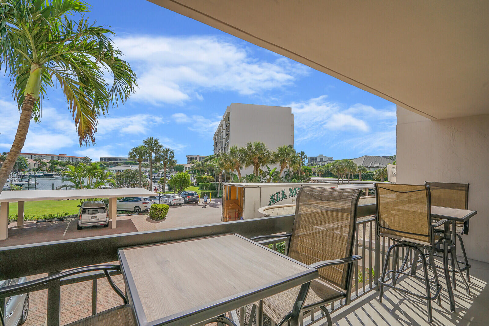 YACHT & RACQUET CLUB OF BOCA RATON CONDO - Residential