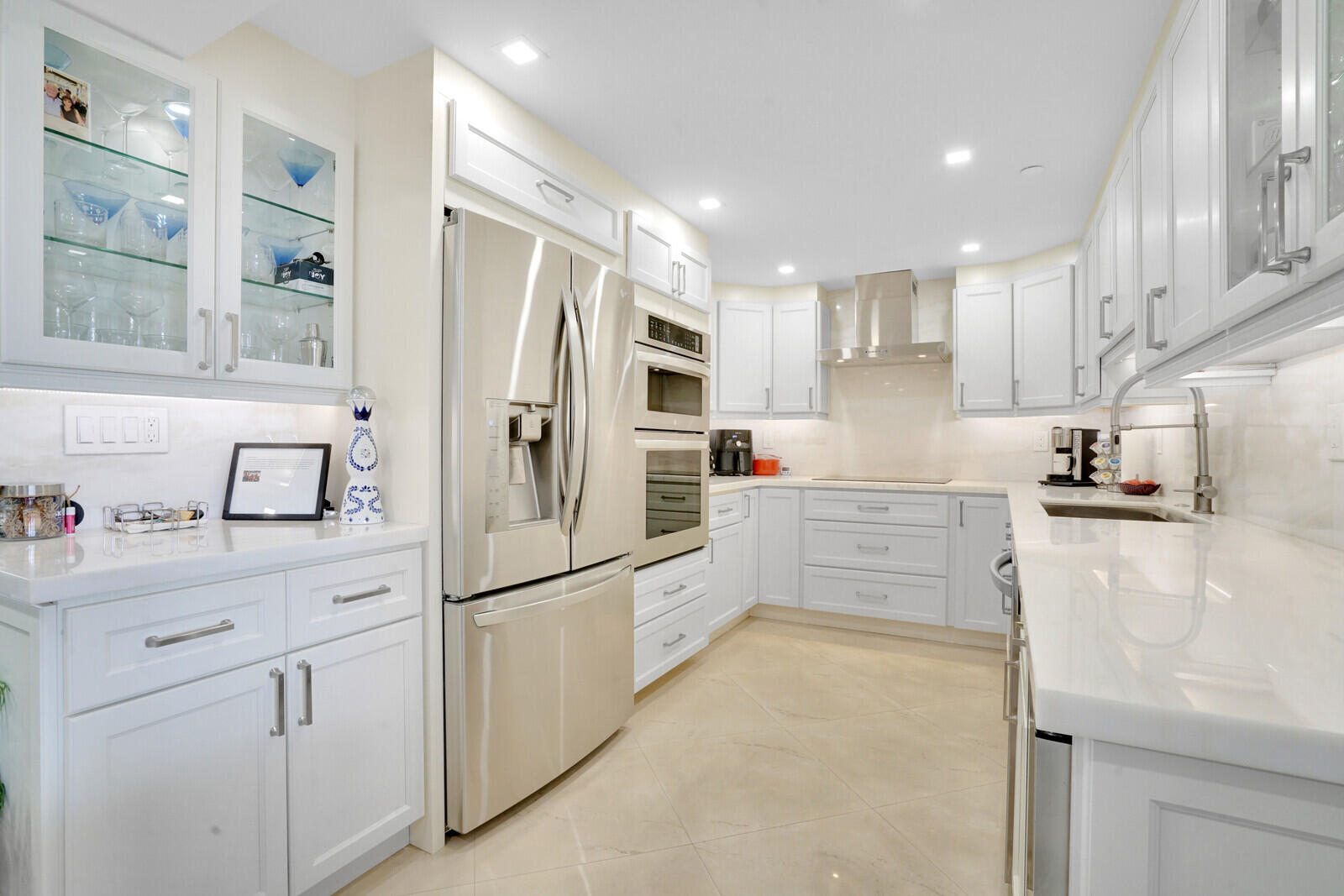 YACHT & RACQUET CLUB OF BOCA RATON CONDO - Residential