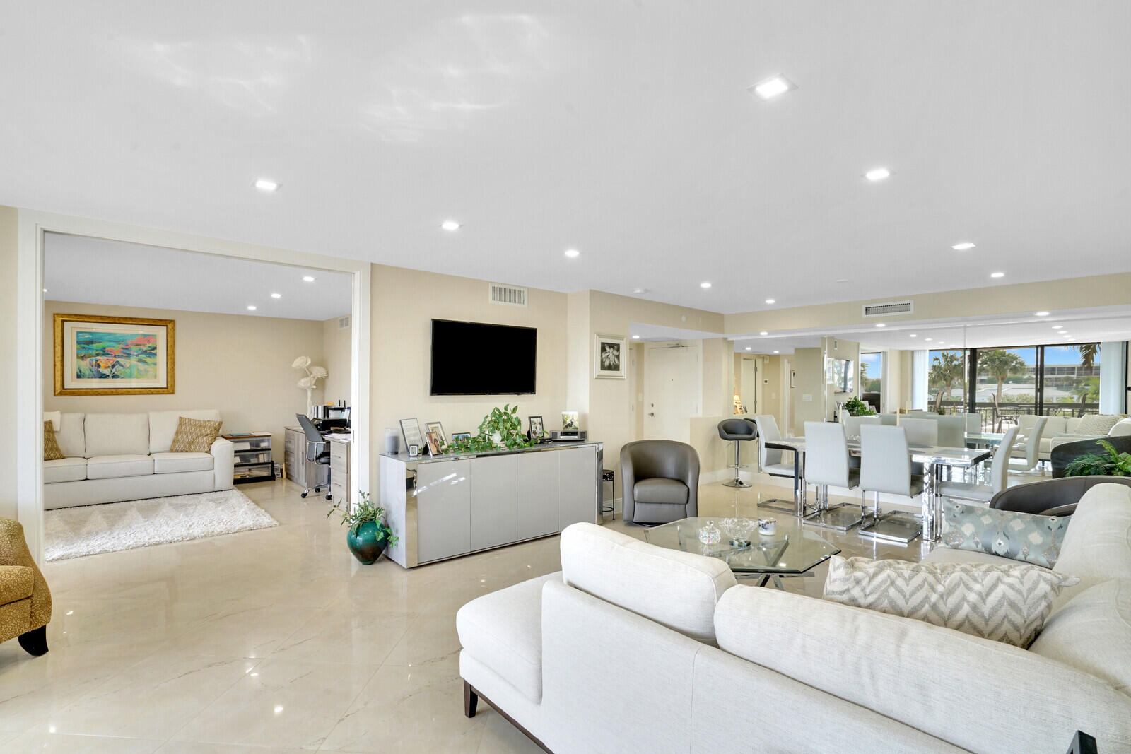 YACHT & RACQUET CLUB OF BOCA RATON CONDO - Residential