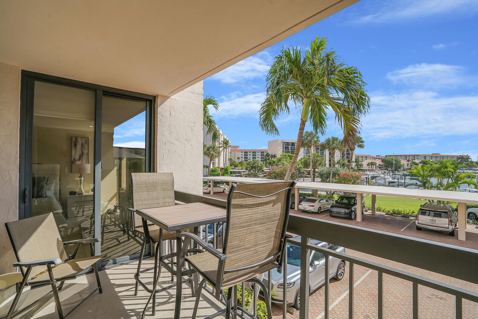YACHT & RACQUET CLUB OF BOCA RATON CONDO - Residential