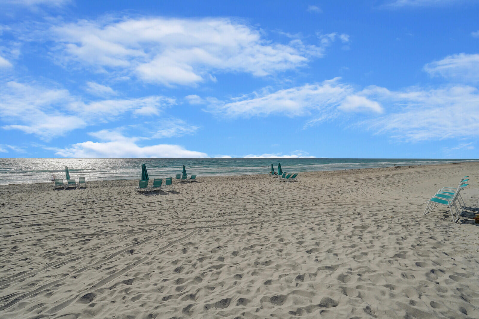 YACHT & RACQUET CLUB OF BOCA RATON CONDO - Residential