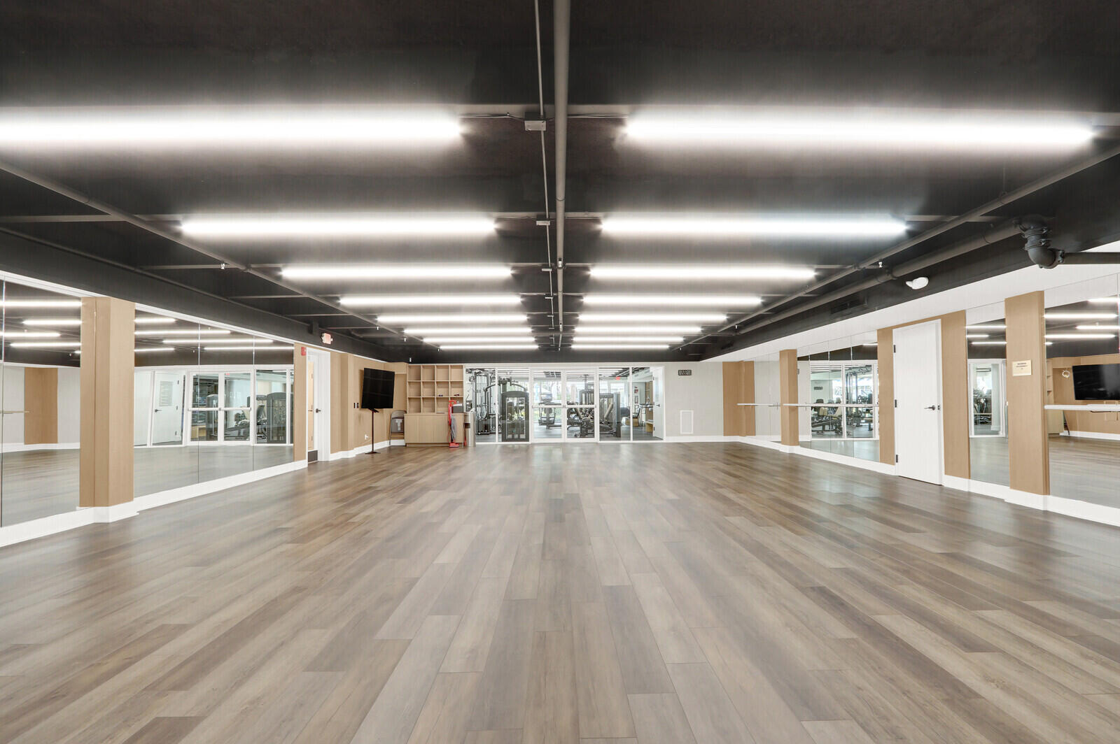 YACHT & RACQUET CLUB OF BOCA RATON CONDO - Residential