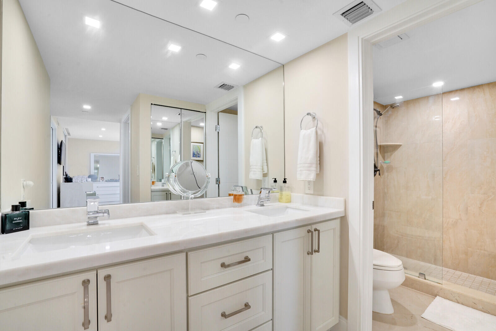 YACHT & RACQUET CLUB OF BOCA RATON CONDO - Residential