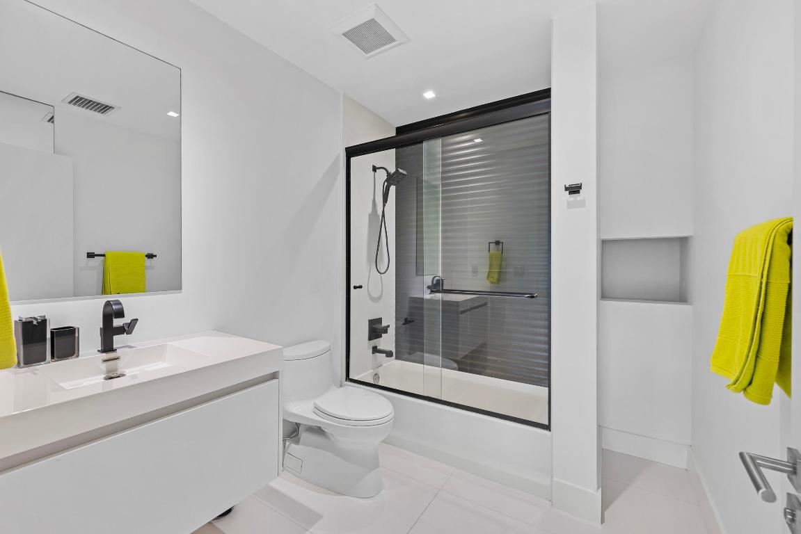 DEL MAR VILLAGE - Residential