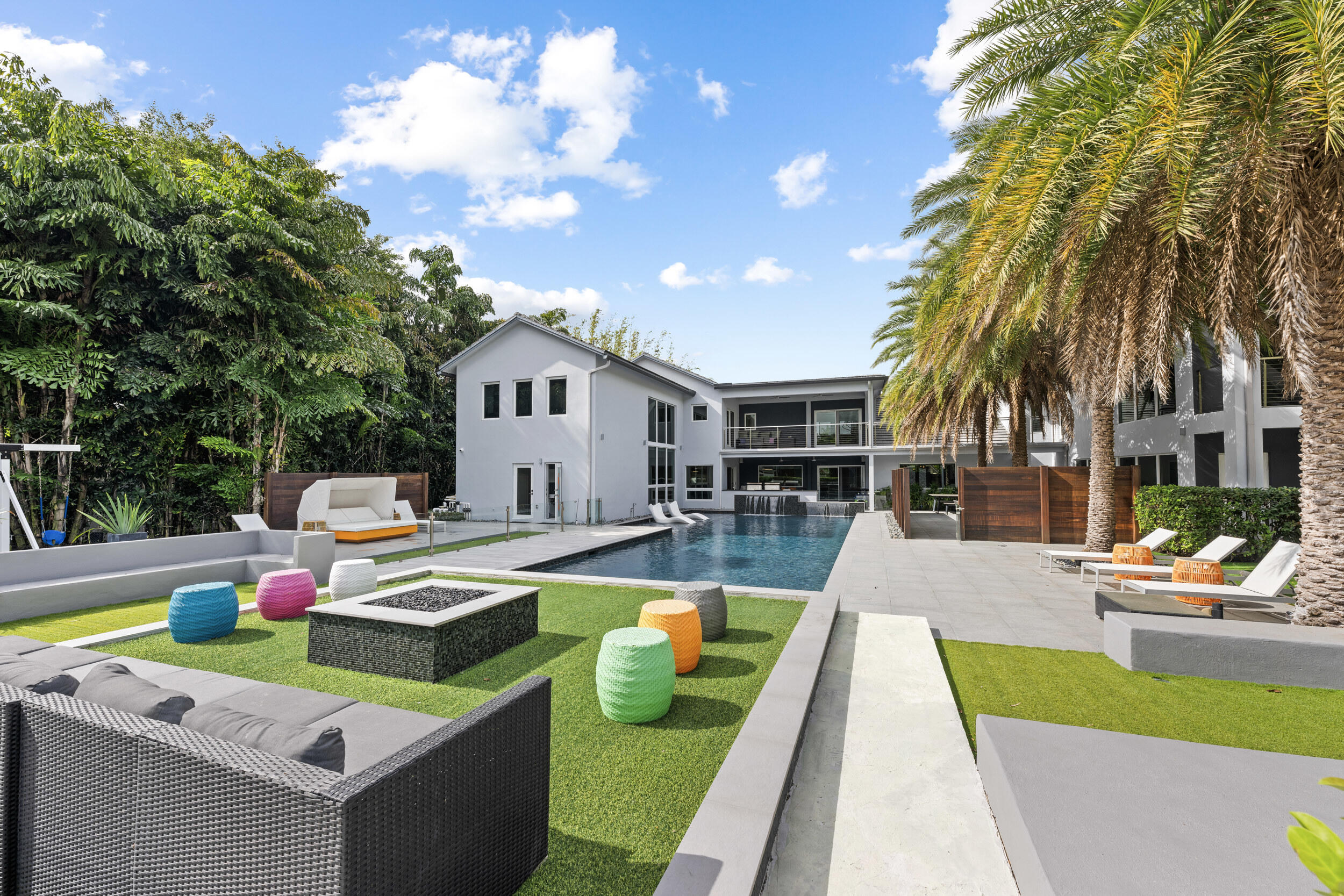 DEL MAR VILLAGE - Residential