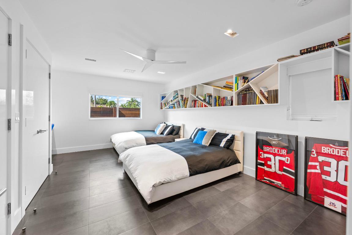 DEL MAR VILLAGE - Residential