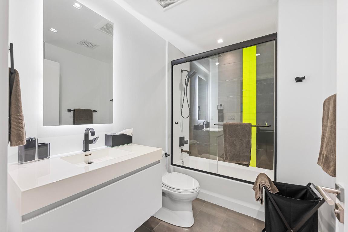 DEL MAR VILLAGE - Residential