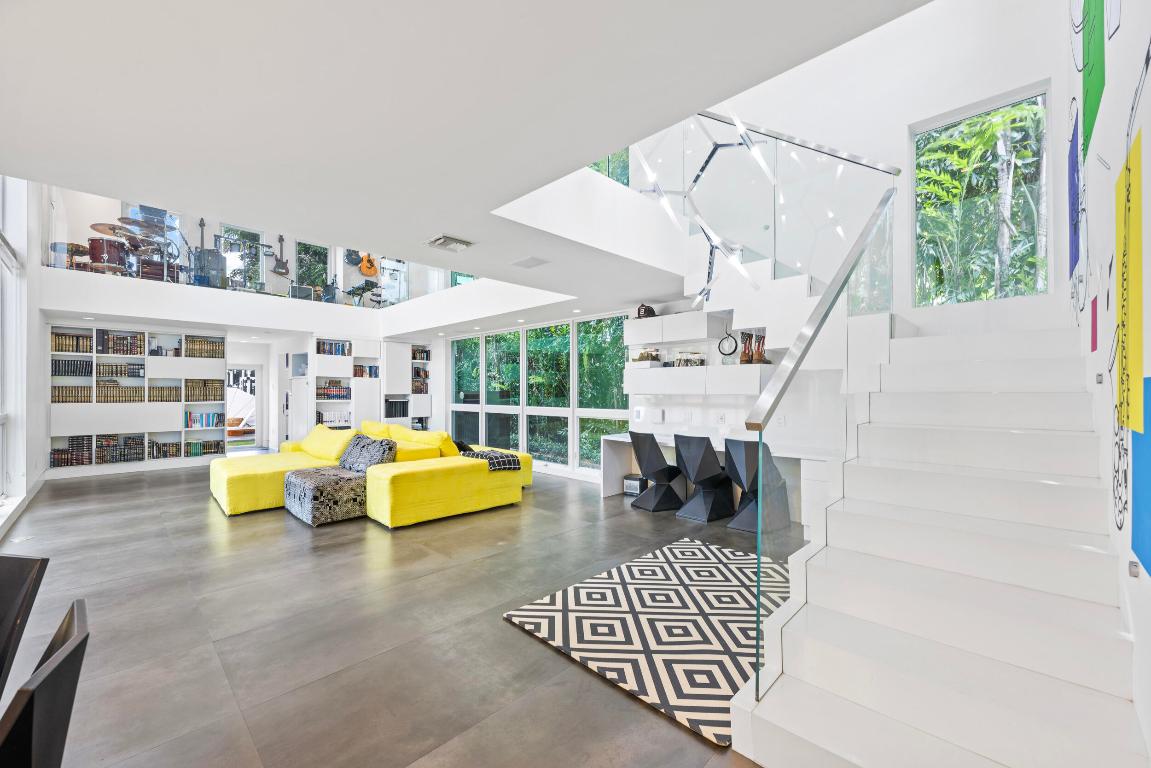 DEL MAR VILLAGE - Residential