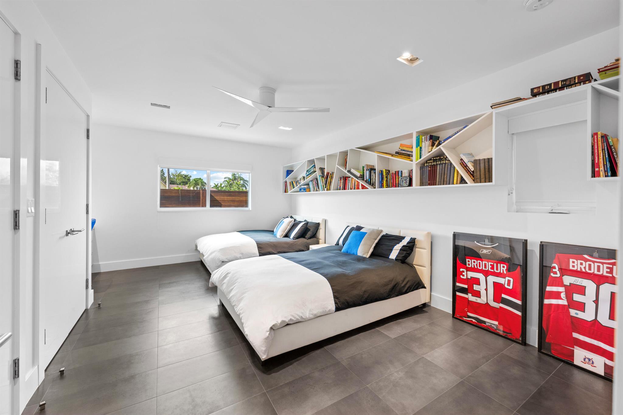 DEL MAR VILLAGE - Residential