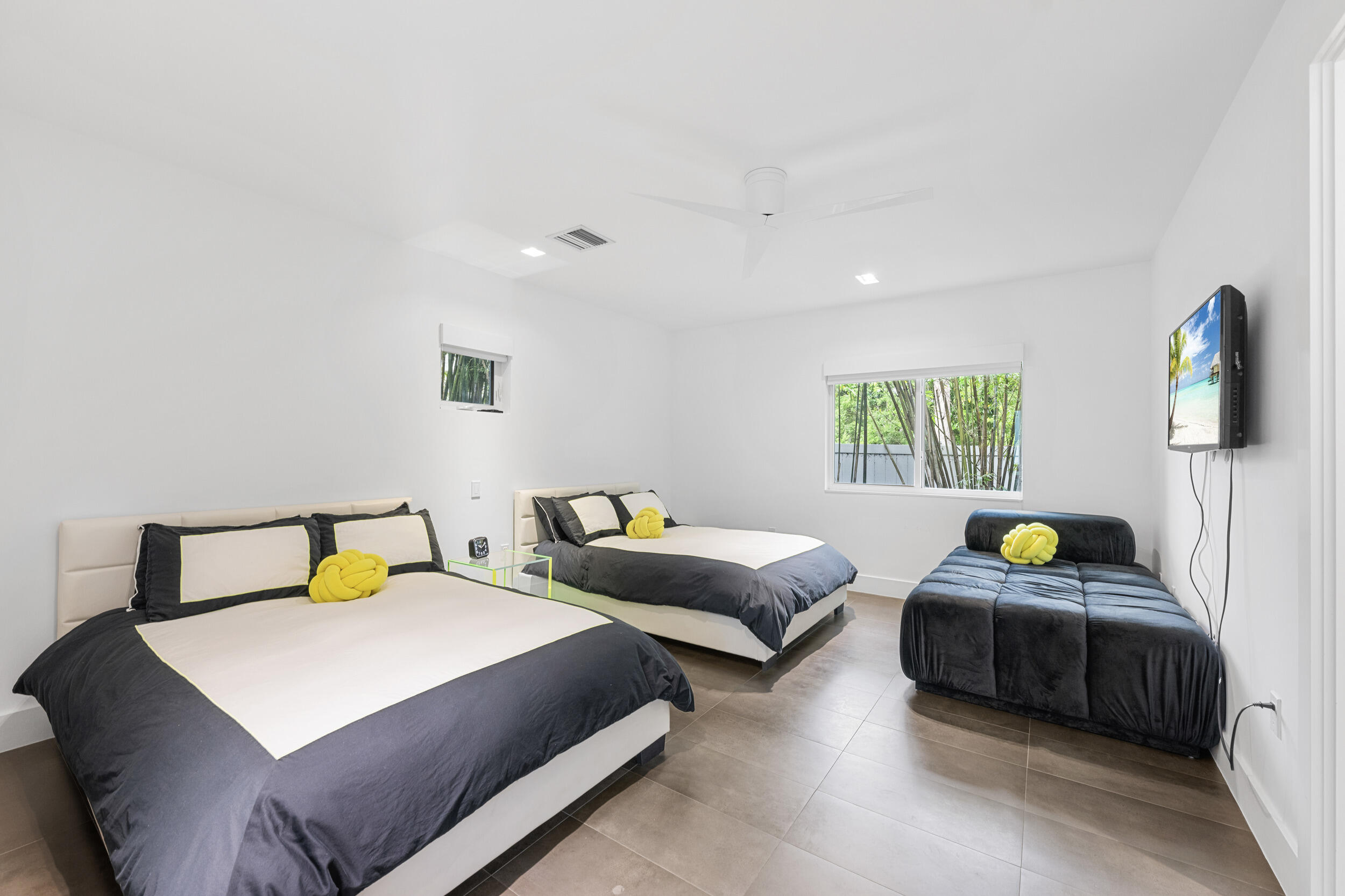 DEL MAR VILLAGE - Residential