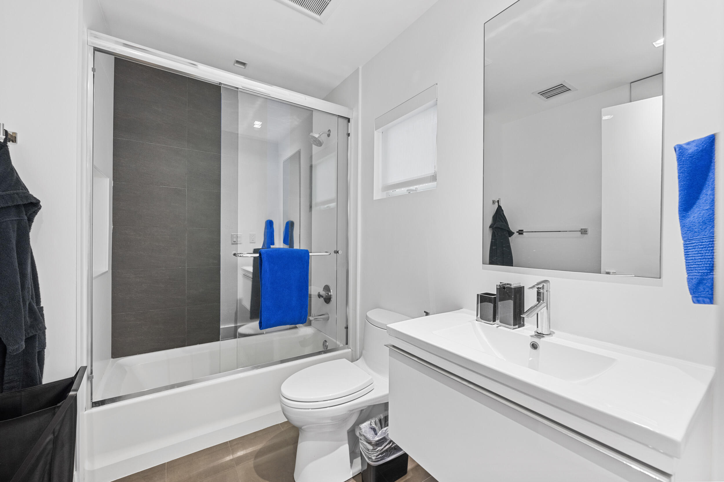 DEL MAR VILLAGE - Residential