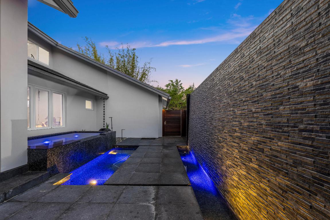 DEL MAR VILLAGE - Residential