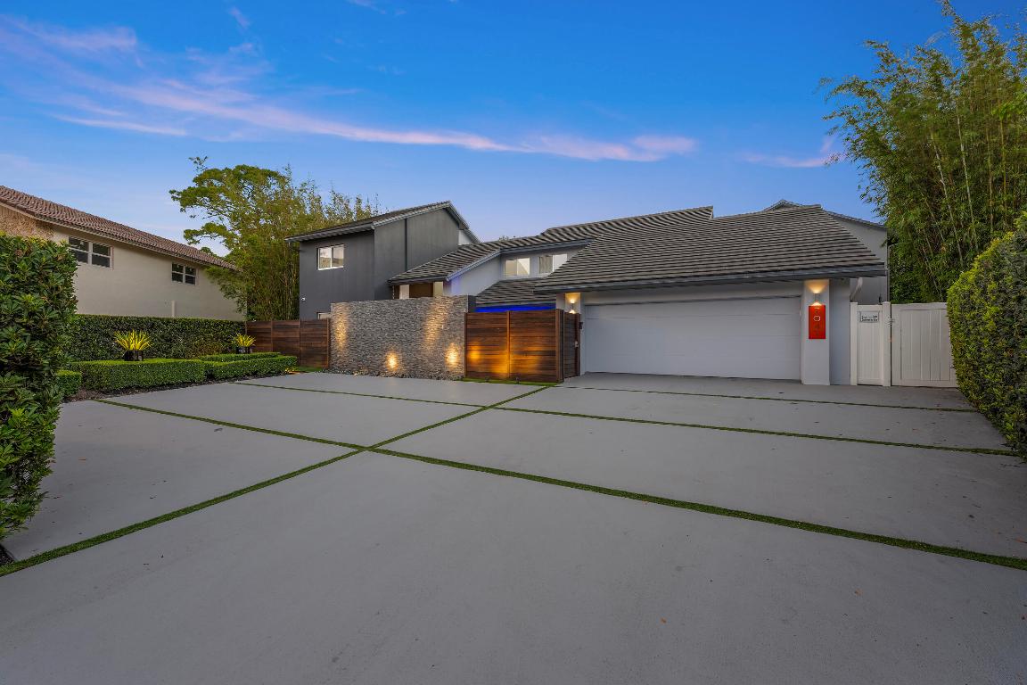 DEL MAR VILLAGE - Residential