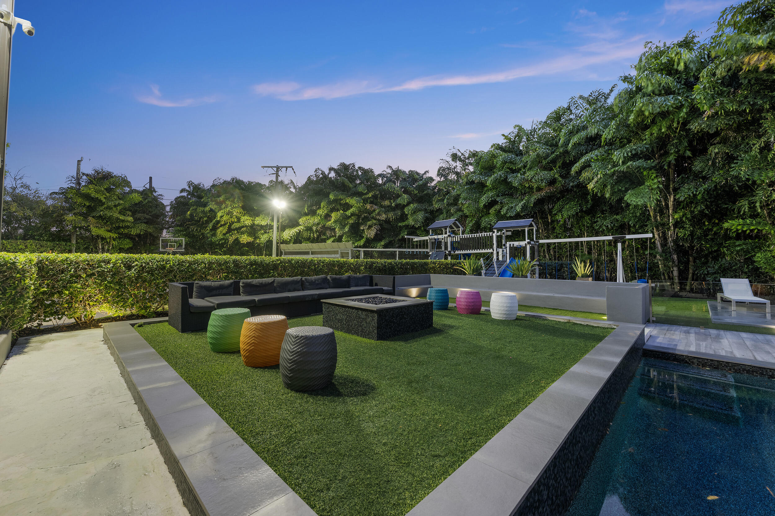 DEL MAR VILLAGE - Residential