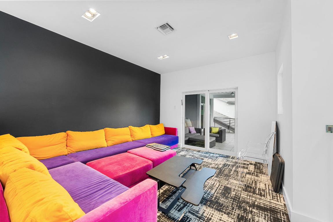 DEL MAR VILLAGE - Residential