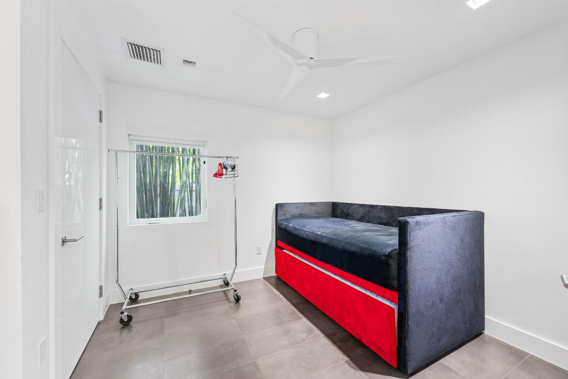 DEL MAR VILLAGE - Residential