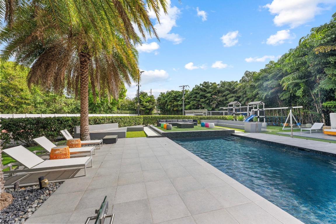 DEL MAR VILLAGE - Residential