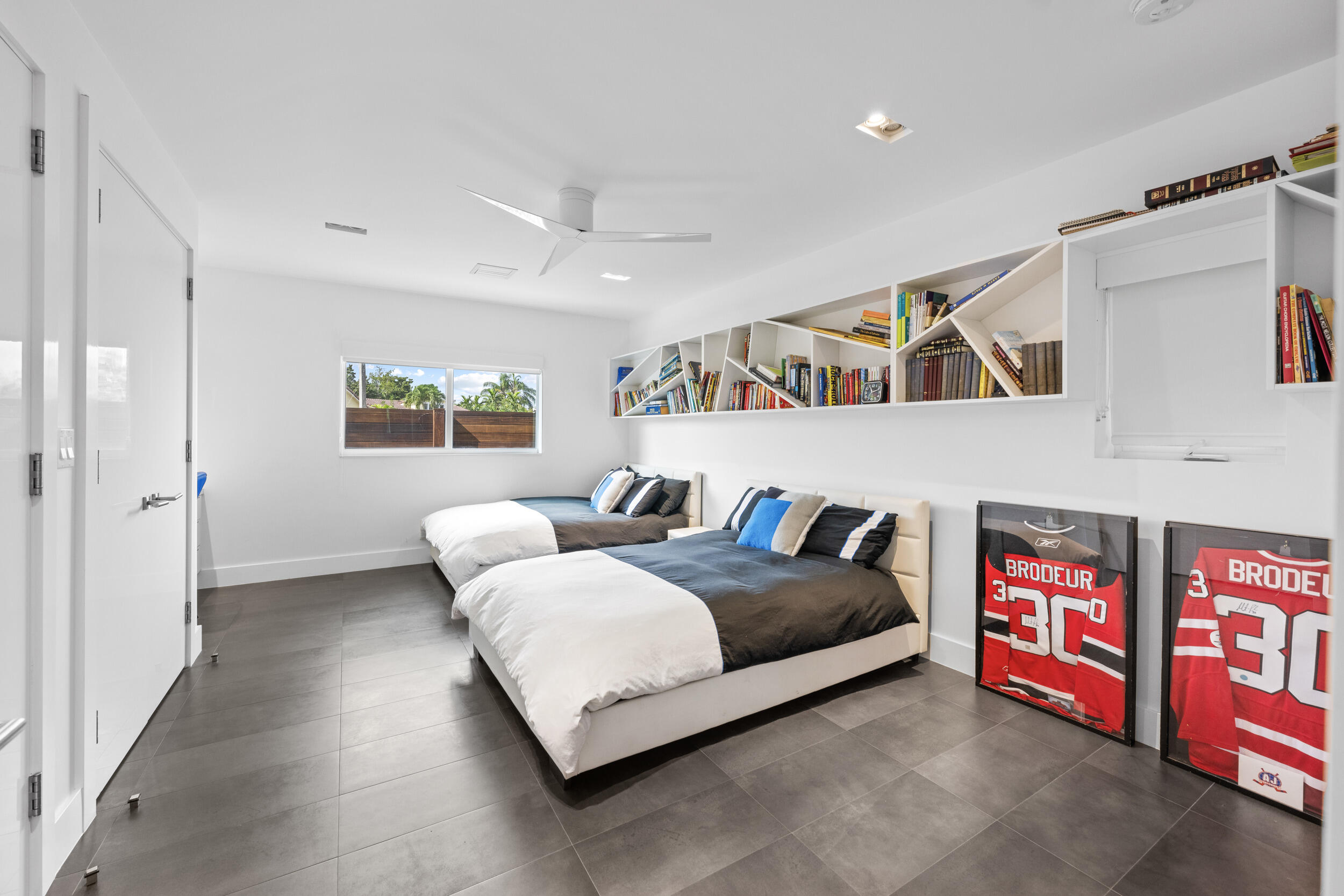 DEL MAR VILLAGE - Residential