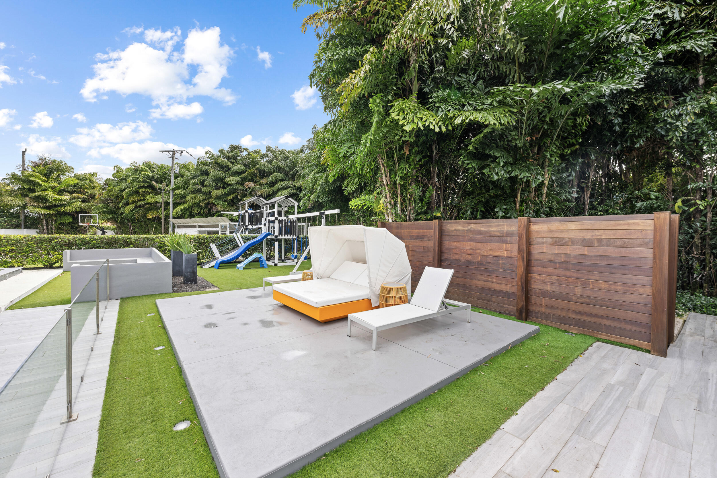 DEL MAR VILLAGE - Residential