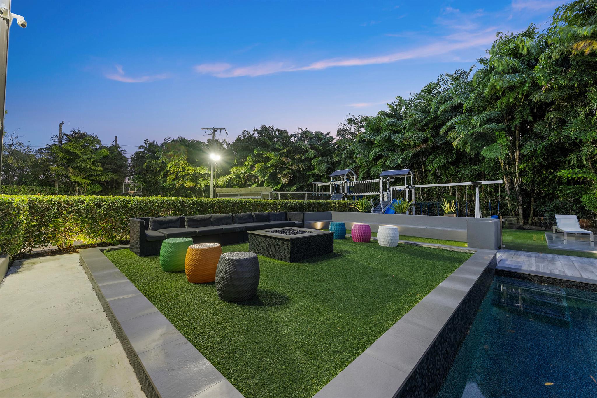 DEL MAR VILLAGE - Residential