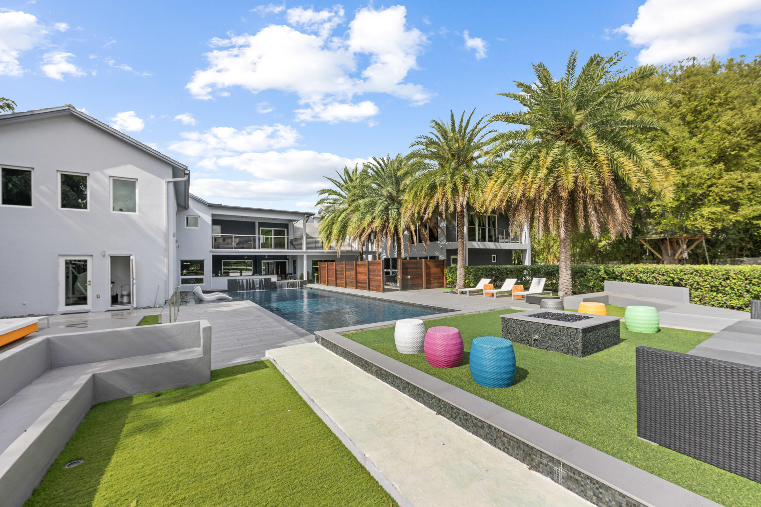 DEL MAR VILLAGE - Residential