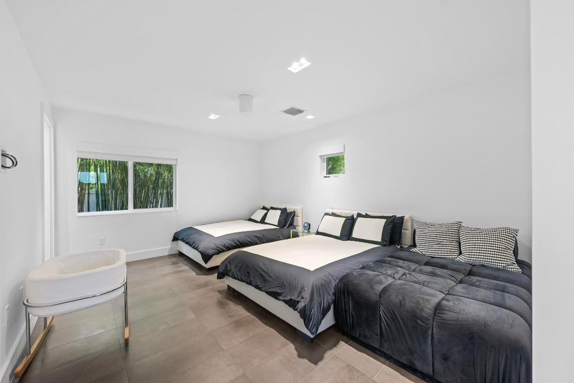 DEL MAR VILLAGE - Residential