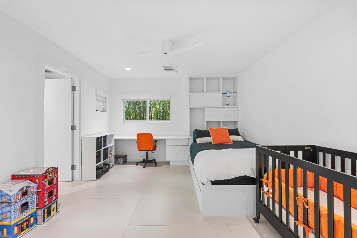 DEL MAR VILLAGE - Residential