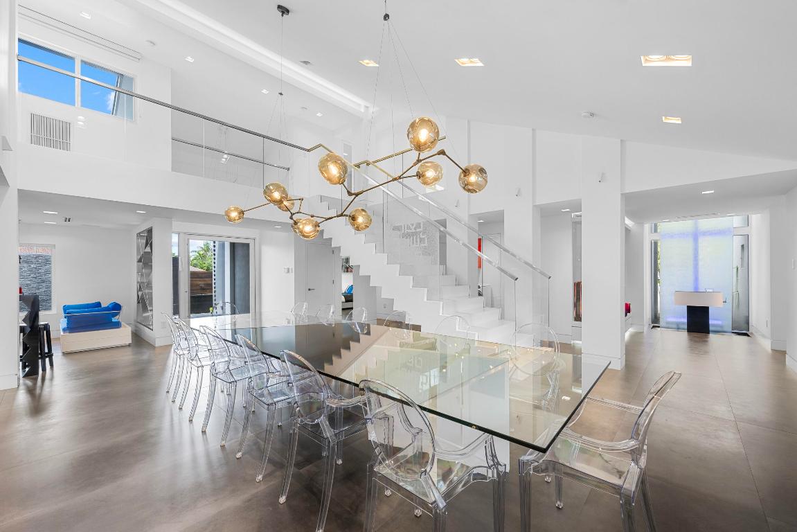 DEL MAR VILLAGE - Residential