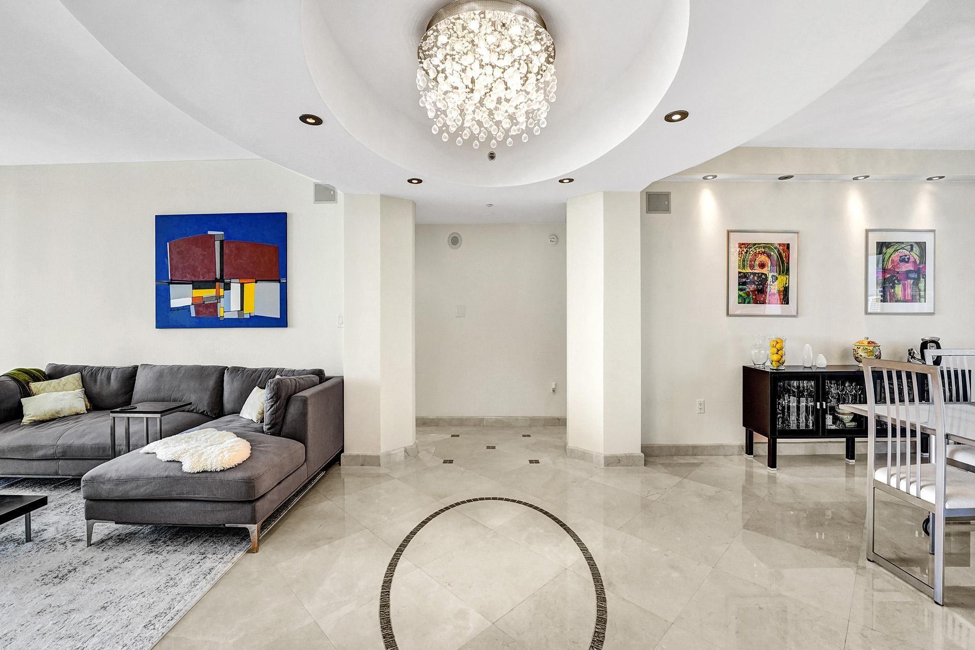 18911 COLLINS AVE 2706