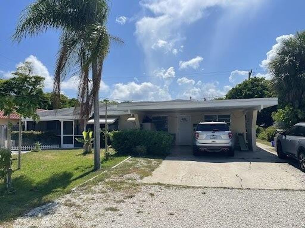 Photo of 2772 NE 5th Avenue Ave, Boca Raton, FL 33431 (MLS # R10816615)