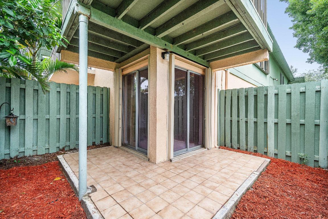 FAIRVIEW VILLAS CONDO - Residential