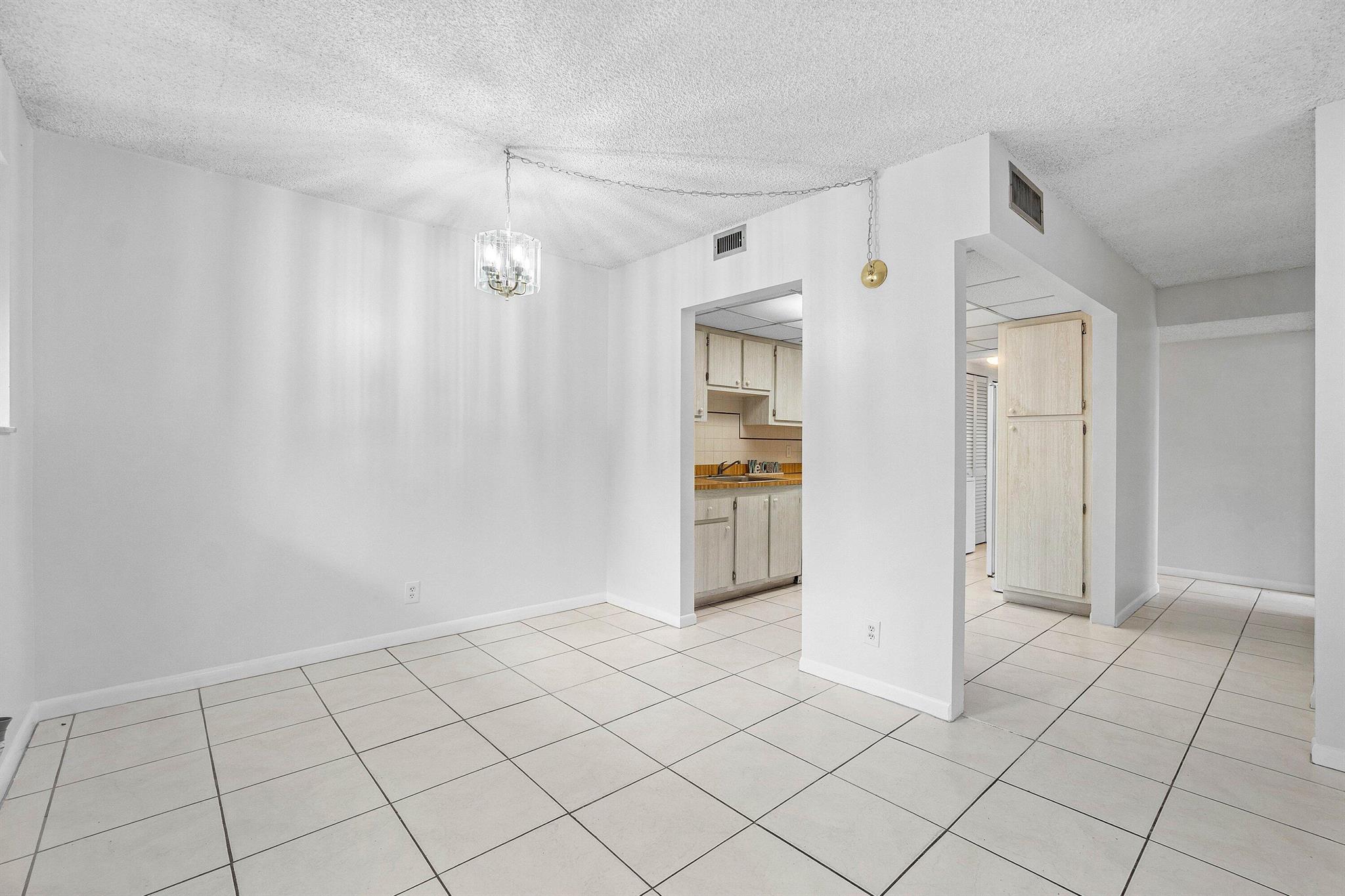 FAIRVIEW VILLAS CONDO - Residential