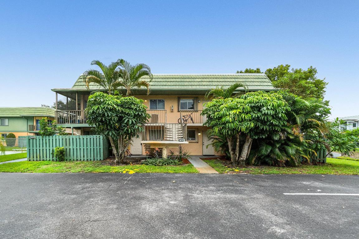 FAIRVIEW VILLAS CONDO - Residential