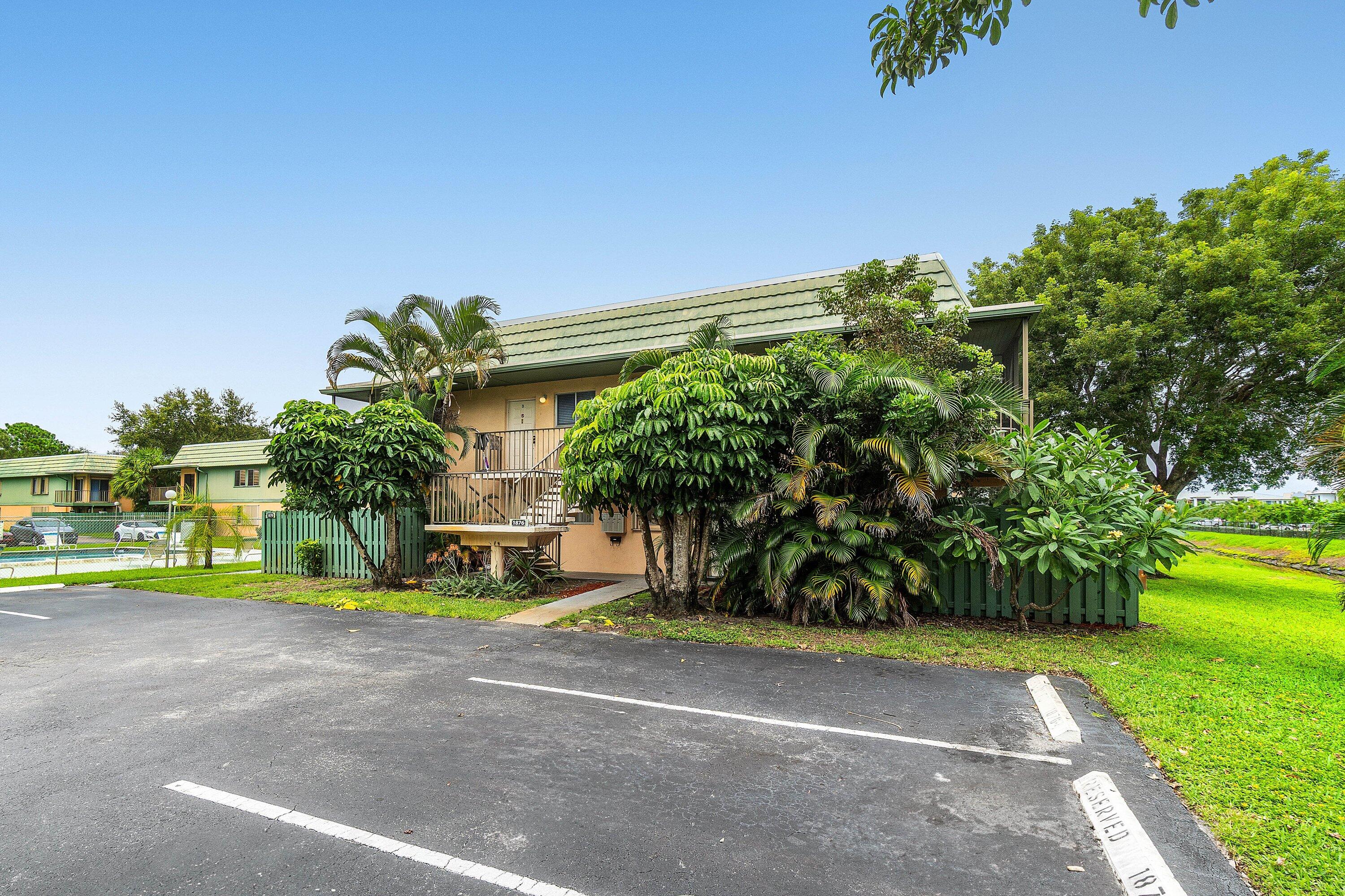 FAIRVIEW VILLAS CONDO - Residential