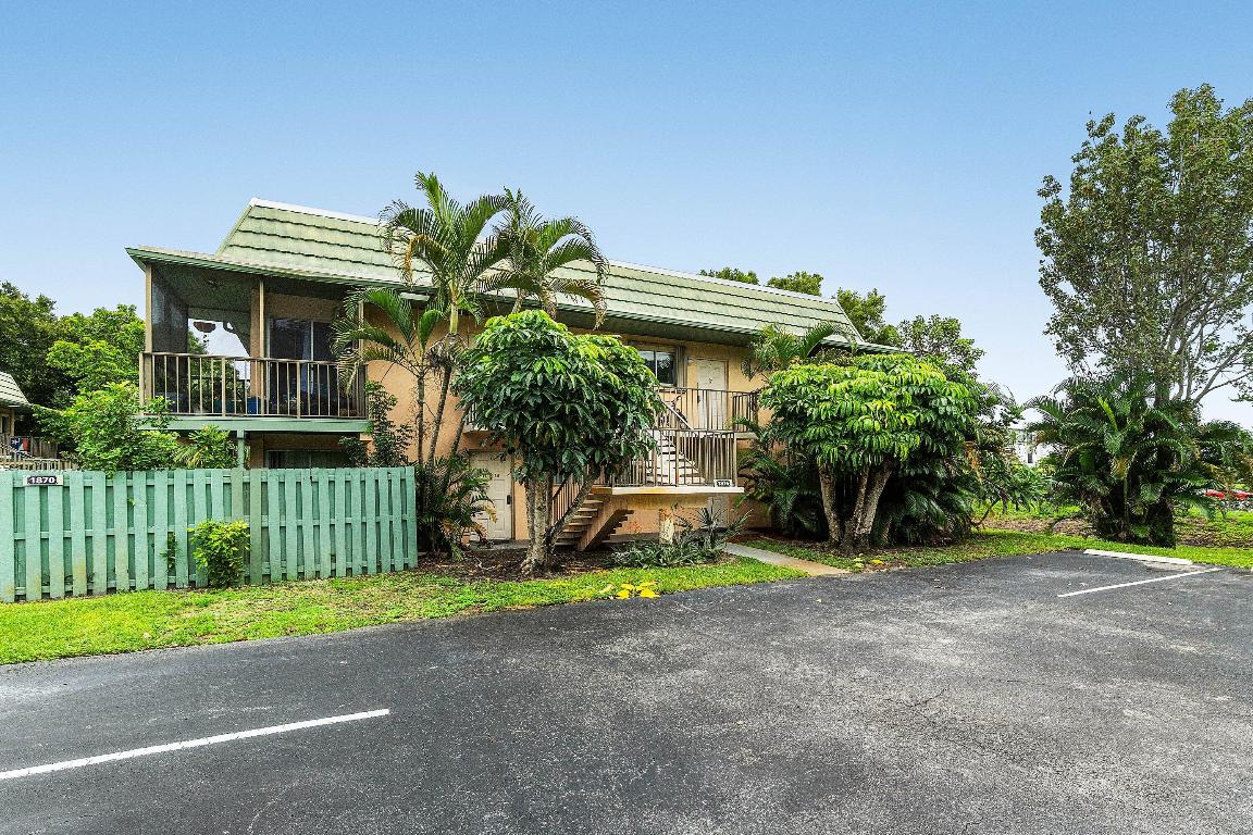 FAIRVIEW VILLAS CONDO - Residential