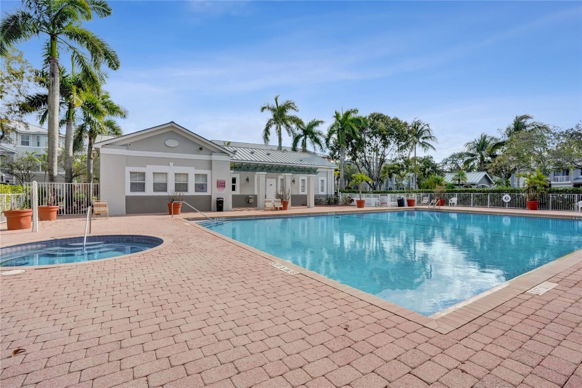 SHOMA COURTYARDS II - Residential