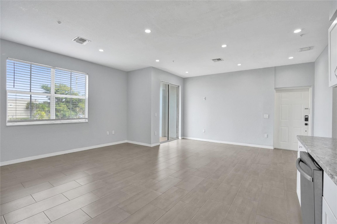 SHOMA COURTYARDS II - Residential