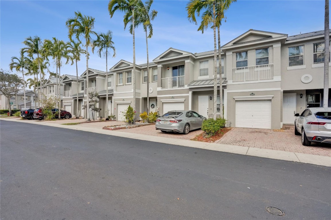 SHOMA COURTYARDS II - Residential